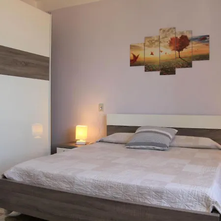 Appartamento Ilde By Interhome